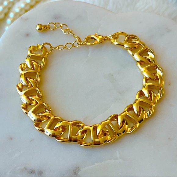 18k yellow gold plated 7” to 8.5” link chain bracelet - Picture 2 of 4